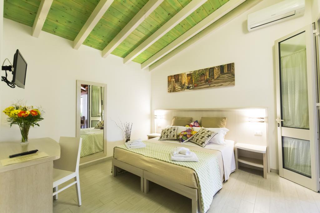 Agriturismo Il Megalite جوردينيانو المظهر الخارجي الصورة